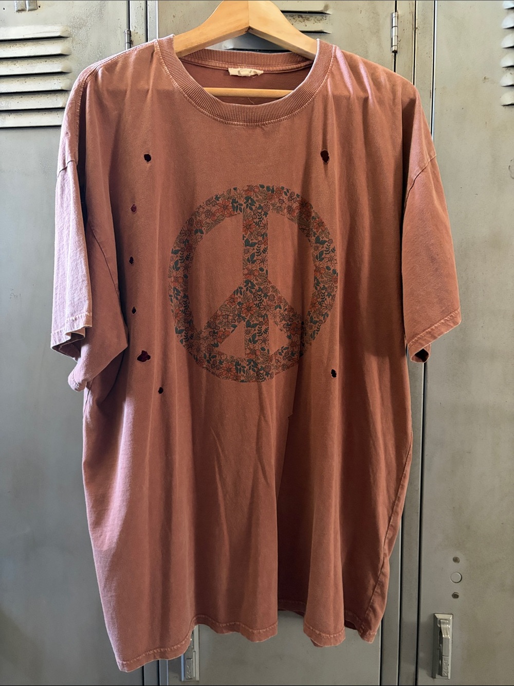 Women’s Oversized Washed Rose Graphic Peace T-Shirt
